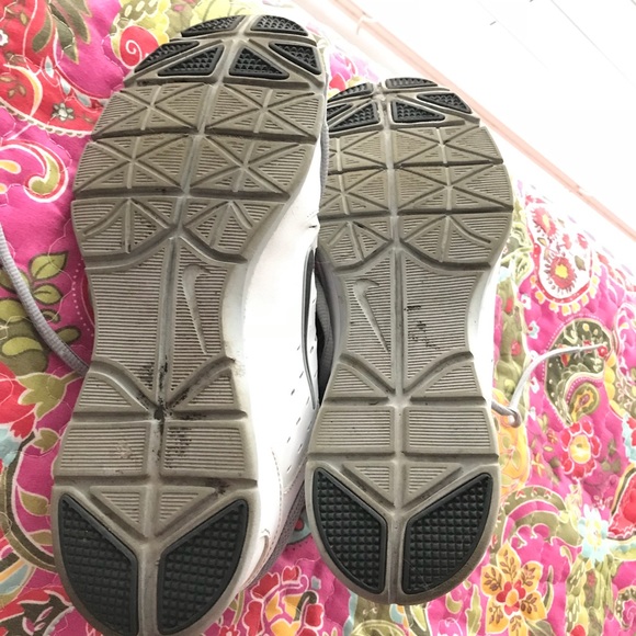 Nike training shoes! 👟 - Picture 4 of 5